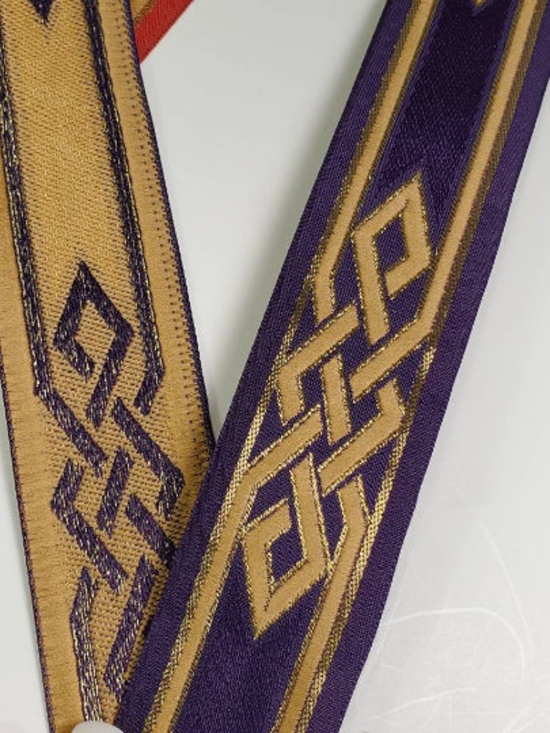 Celtic woven knot jacquard fabric trim 1 1/8 inch wide, sold by the yard. image 3