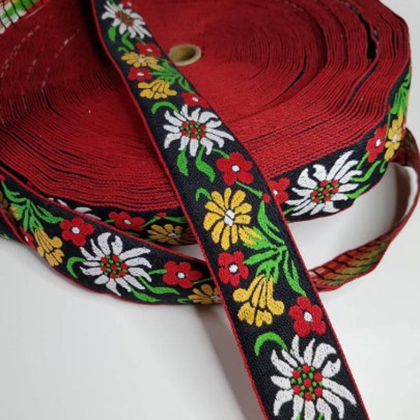 Edelweiss flower Scandinavian style fabric trim, 1 1/2 inch wide, sold by the yard.