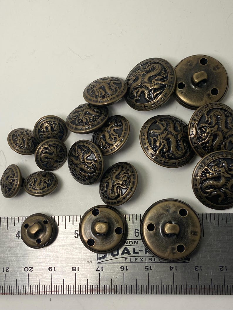 5 Dragon Antique Tone Buttons in 3 Sizes. #89 - Etsy
