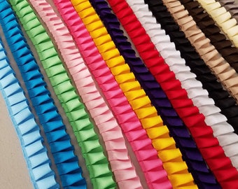 Grosgrain box pleated ribbon-fabric trim, 7/8 inch wide, sold by the yard.