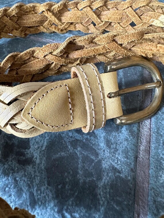 Vintage Capezio Beige Braided Woven Genuine Leather Belt  display picture 3