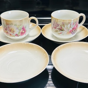 VINTAGE Kahla Tea Set of 4 Cups & 6 Saucers Floral Pattern made in Germany RARE