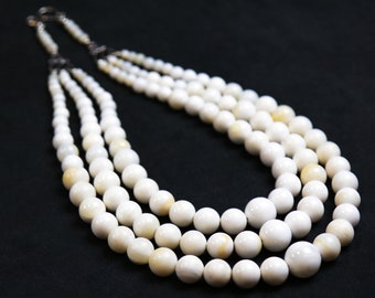 Mother of pearls necklace. Ukrainian traditional jewelry. Festive necklace. Ethno style for everyday. Gift for mother or daughter.