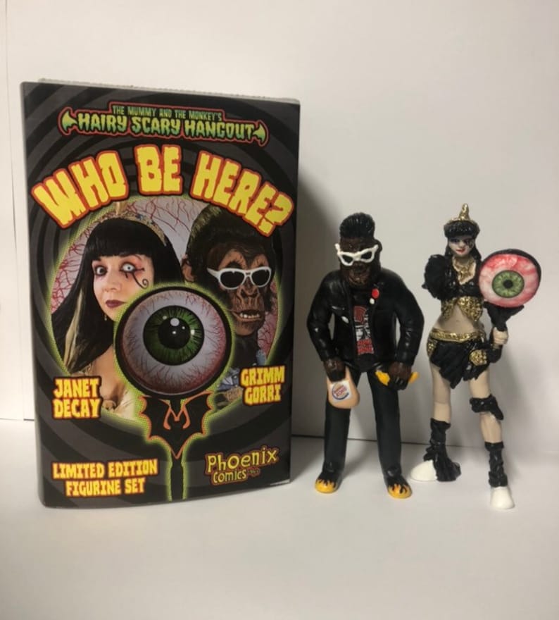 Who Be Here LE The Mummy and the Monkey figurine set