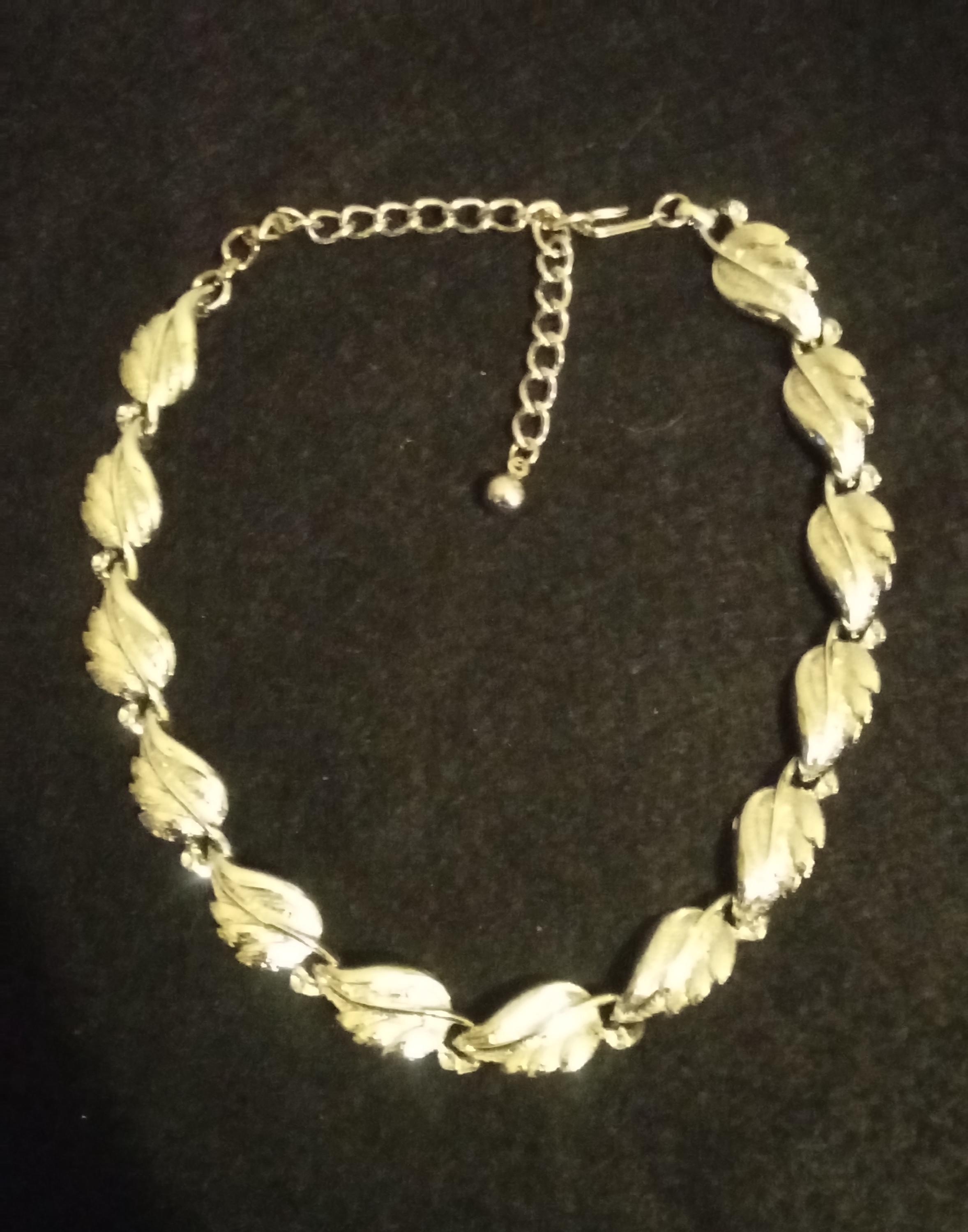 Vintage Coro Pegasus Leaf Choker Necklace Silver Tone 1950s VINTAGE 1950-60 main image 4