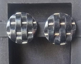 1980s LARGE BASKETWEAVE EARRINGS - Black & Silvertone Metal Woven Earrings, 1 1/4" Round, Clip On - Excellent Vintage Condition