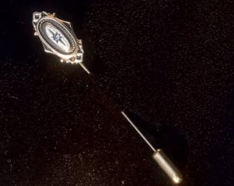 1979 AVON KENSINGTON STICKPIN - Goldtone Victorian Revival Stickpin with Swarovski Crystal, 2 3/4" Long - Nearly New Condition