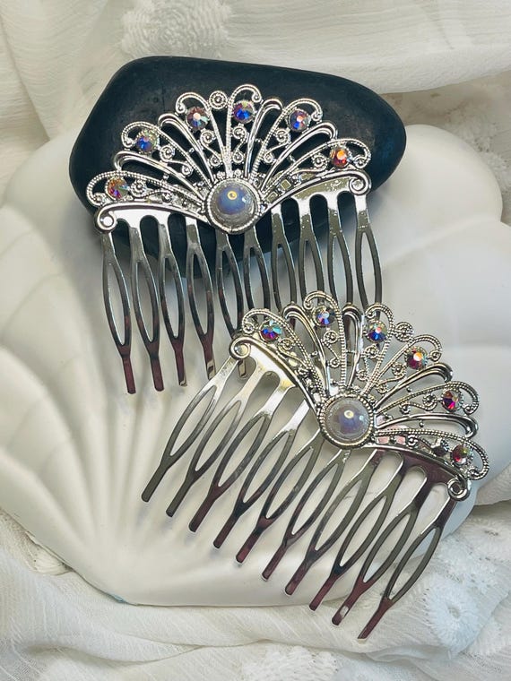 Vintage Elegant Silver and iridescent Hair Accessory Vintage Silver Tone & Purple Rhinestone Encrusted Floral  main image 4