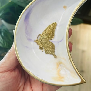 Crescent Moon Dish mit Gold Schmetterling Decor, Handmade Schmucktablett
