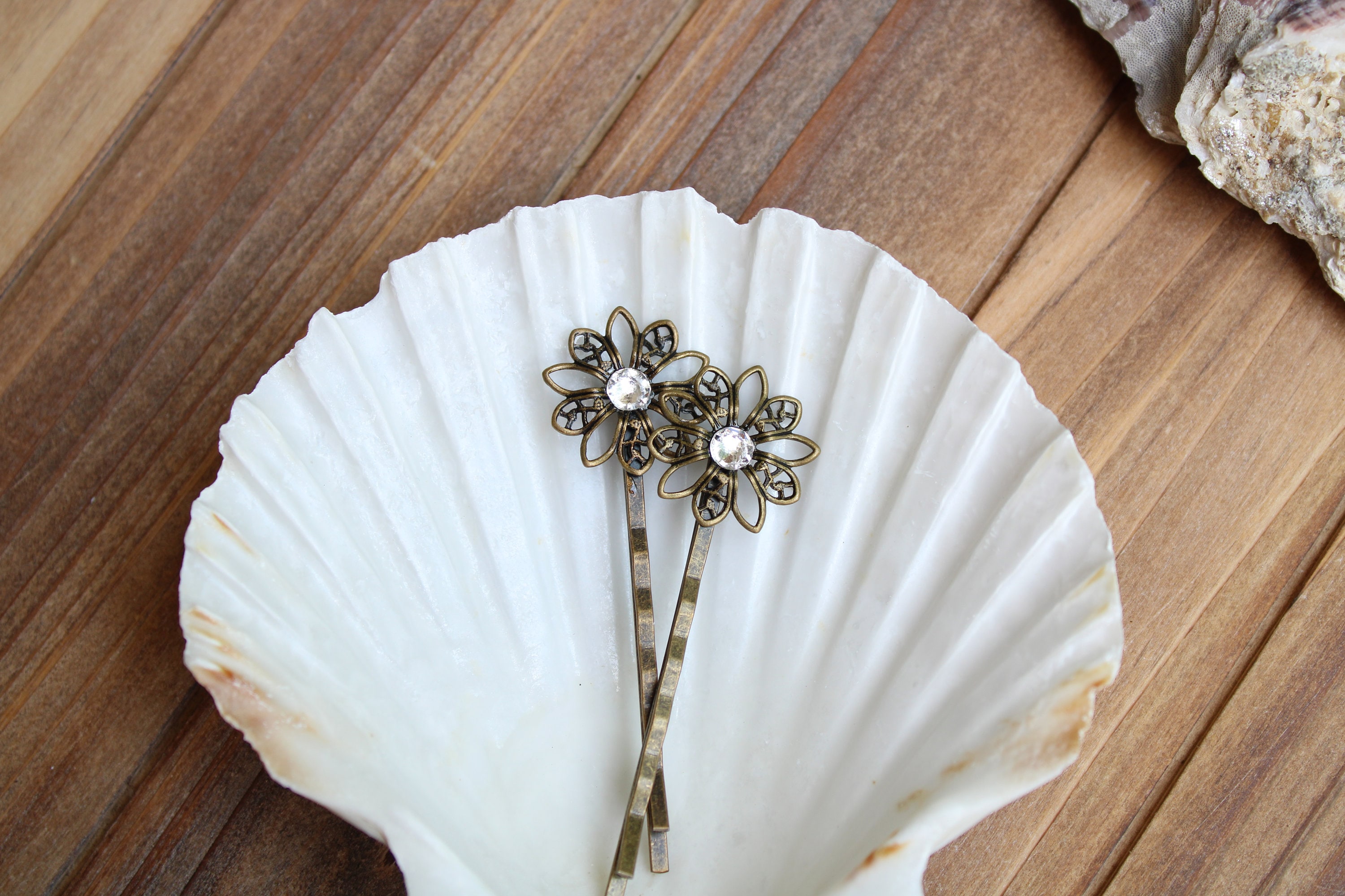 Vintage Floral Swarovski Crystal Hair Pins: Wedding  display picture 3