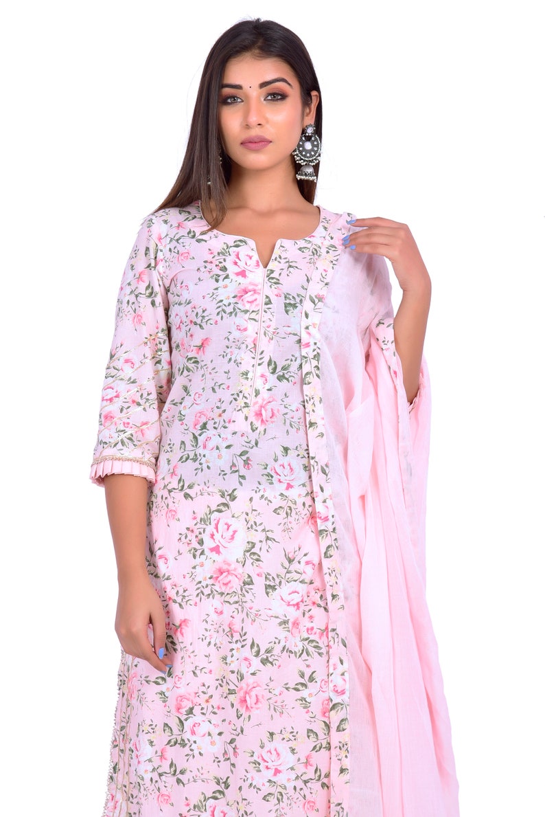 Women/'s 100/% Cotton Kurta Beautiful Printed Kurta With Pant and Malmal Dupatta for Festive Season