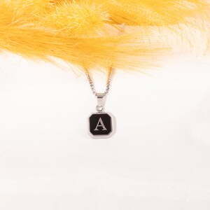 Initial Necklace for men, Letter gift for him, with box chain, boyfriend present, dad present bild 3