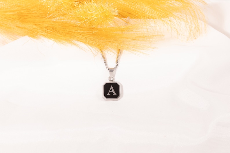 Initial Necklace for men, Letter gift for him, with box chain, boyfriend present, dad present bild 3