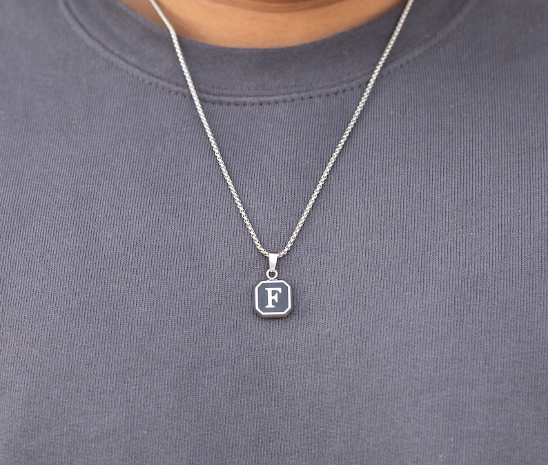 Initial Necklace for men, Letter gift for him, with box chain, boyfriend present, dad present bild 1