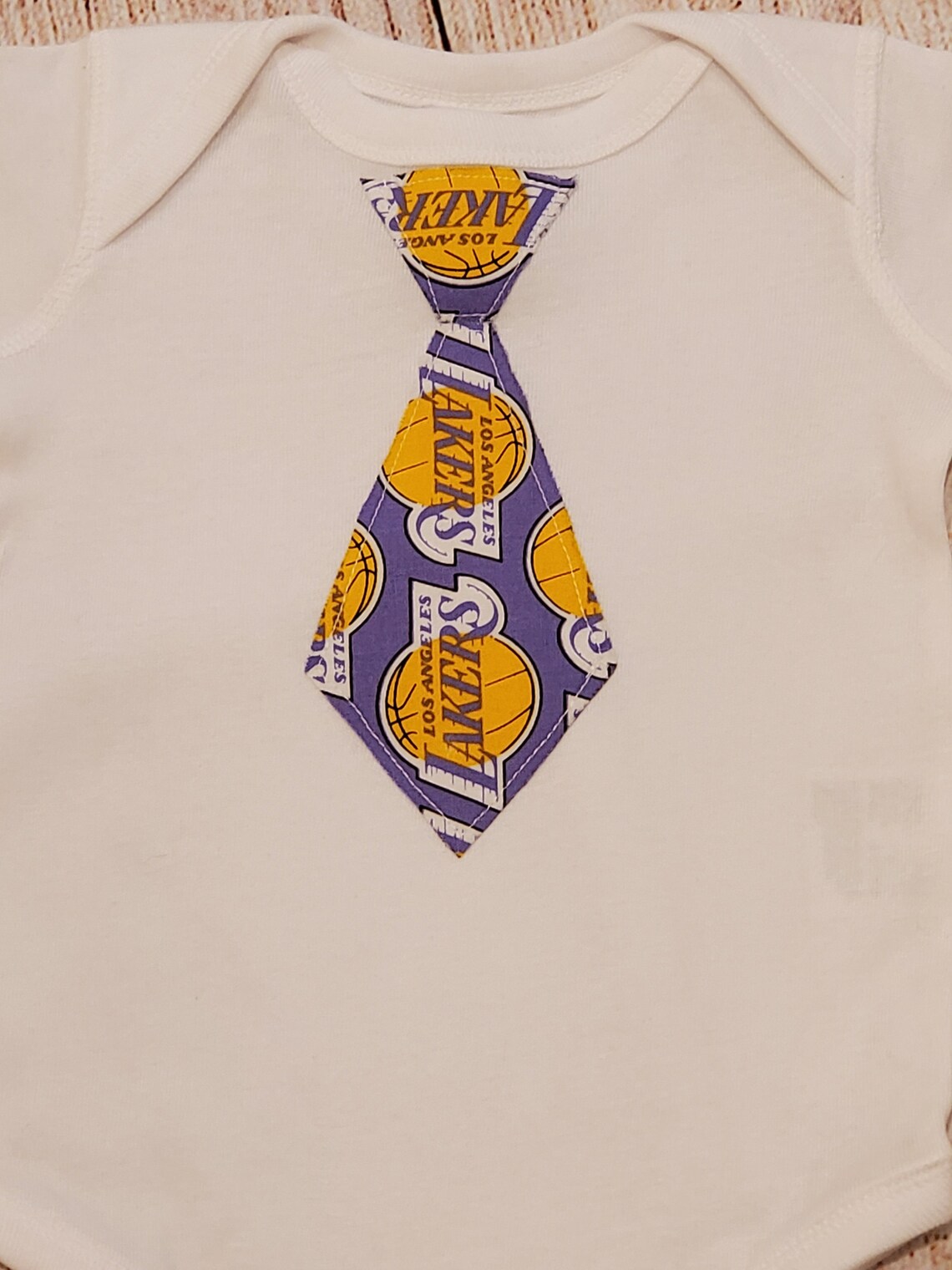 how to tie knot of shirt