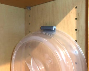 Microwave Food Cover Holder - Space-Saving Kitchen Hanger Fits Most Microwave Splatter Protectors