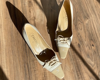Chanel 2003 Lace-up Bow Beige / White Pointed Toe Pumps