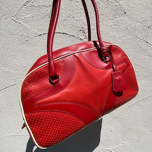 バッグ 00s vintage prada vitello drive handbag 00s vintage prada vitello drive handbag