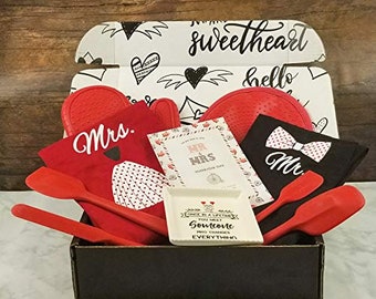 Mr Mrs Happy Wedding Gift, His and Hers 11 Piece Set with Oven Mitt, Potholder, Ring Dish, and Spatulas, Best Bridal Shower Gift Ideas