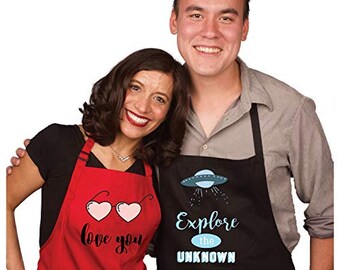 Mr and Mrs Apron | Couple Wedding Gifts | Bridal Shower Gifts | Couples Gifts | Engagement Gift | Anniversary Gift | His and Her Aprons