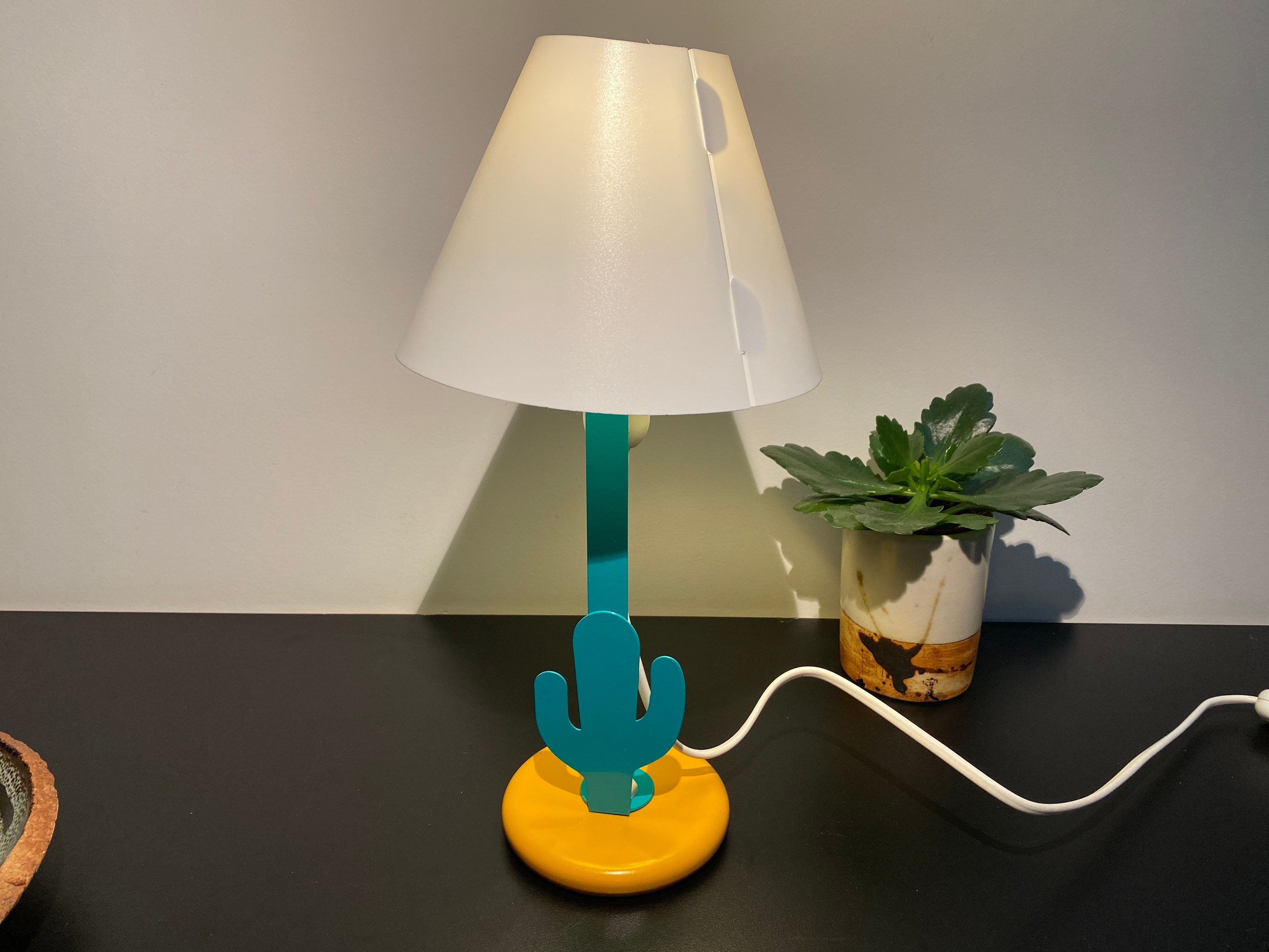 Lampe Aluminor Cactus Vintage 2000 Chevet Enfant Plastique à Poser ou Suspendre Rare