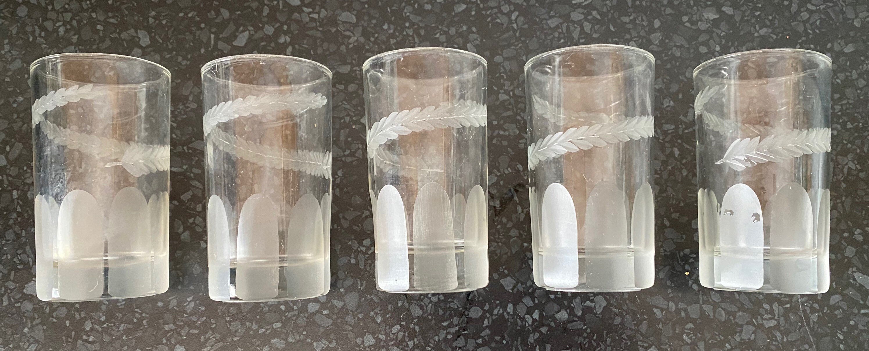 Anciens Verres en Cristal Taillé Forme Gobelet France Époque Napoleon Antique Français Cotes Plates