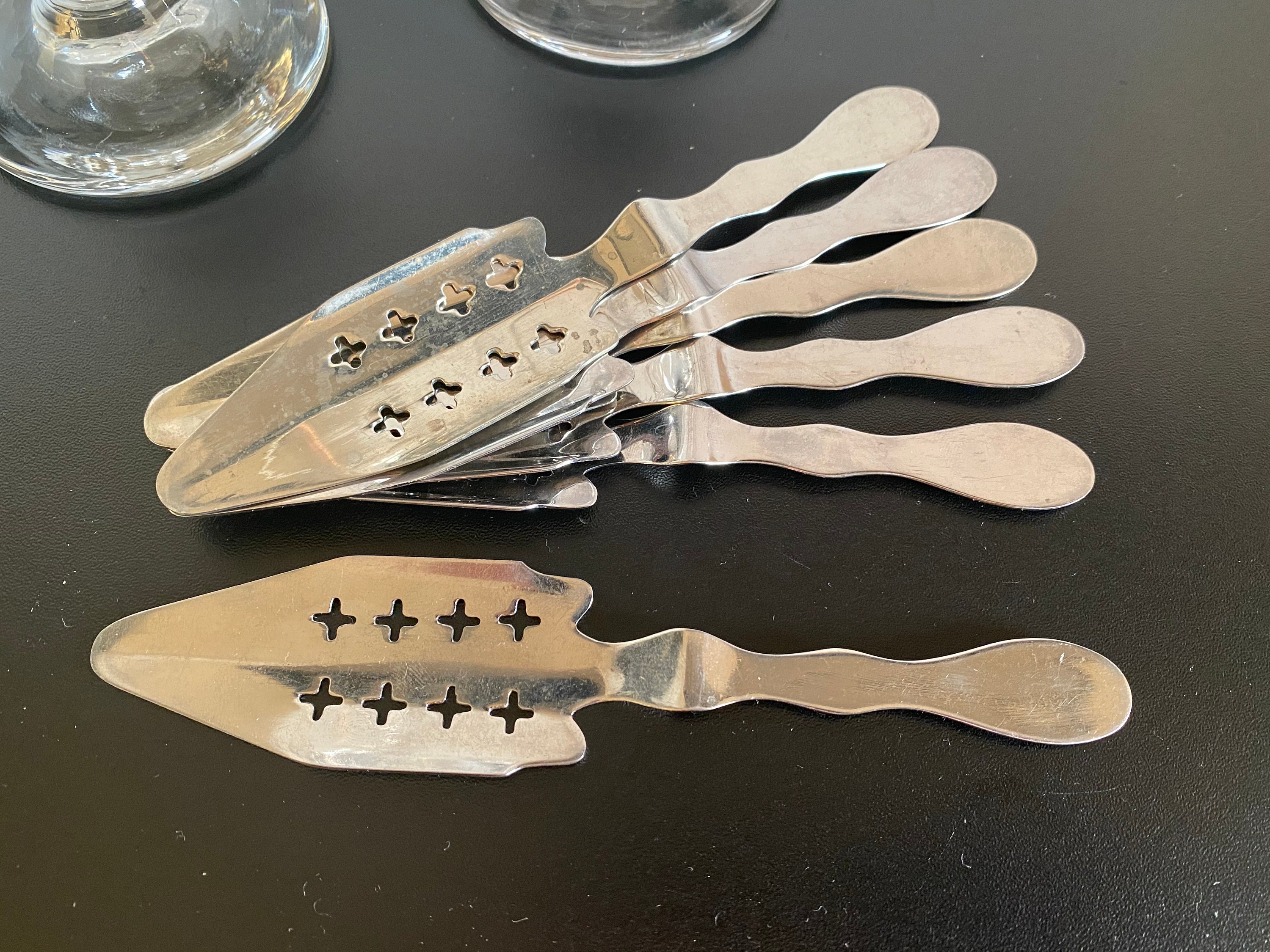 6 Cuillères à Absinthe Anciennes Triangulaires Trouées en Métal Argenté Vintage 1900 Antique French 