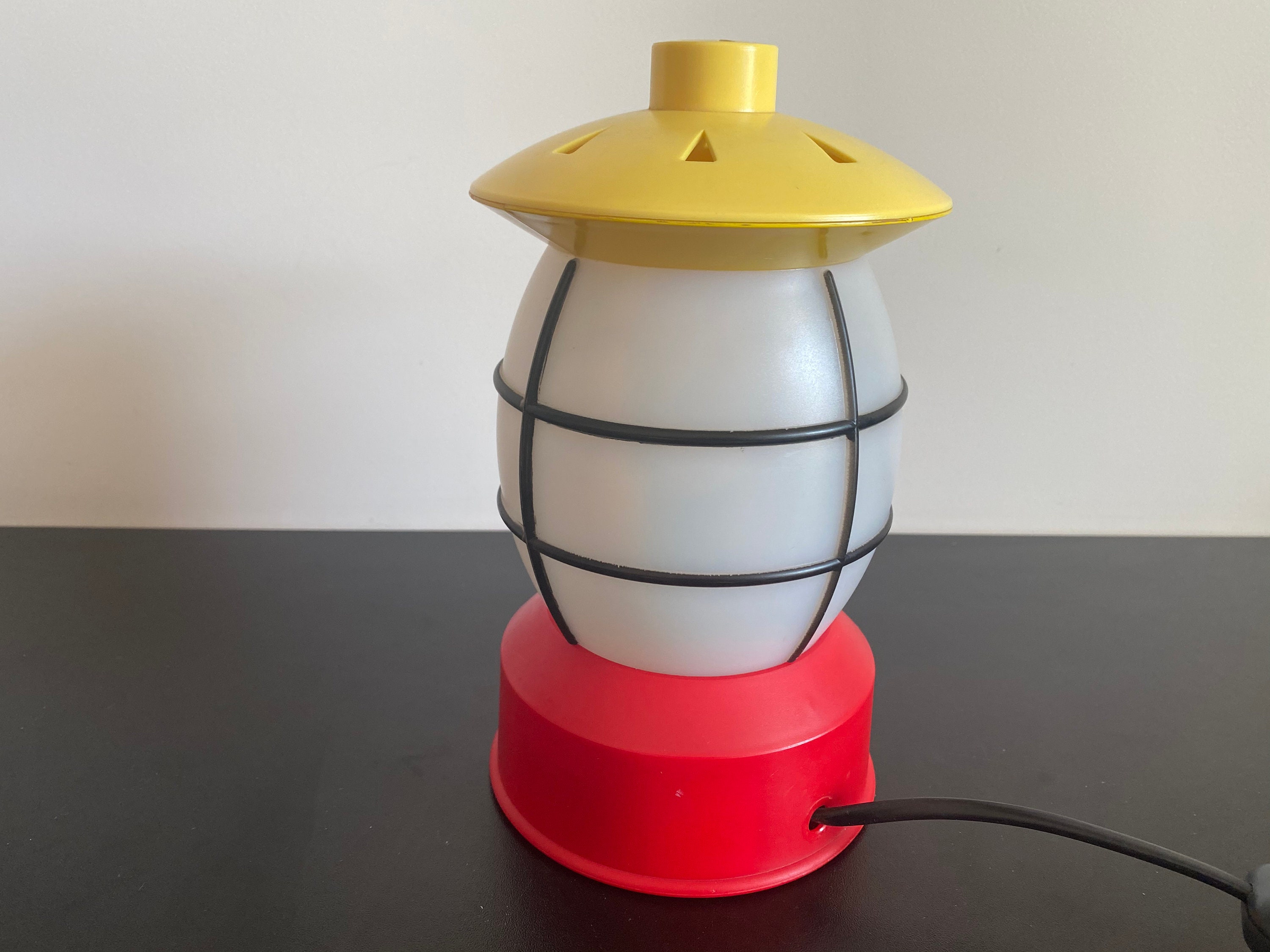 Lampe Ikea Pagode Chevet Enfant Lamp Plastic Mammut Vintage 1990 Design Morten Kjelstup et Allan Ost