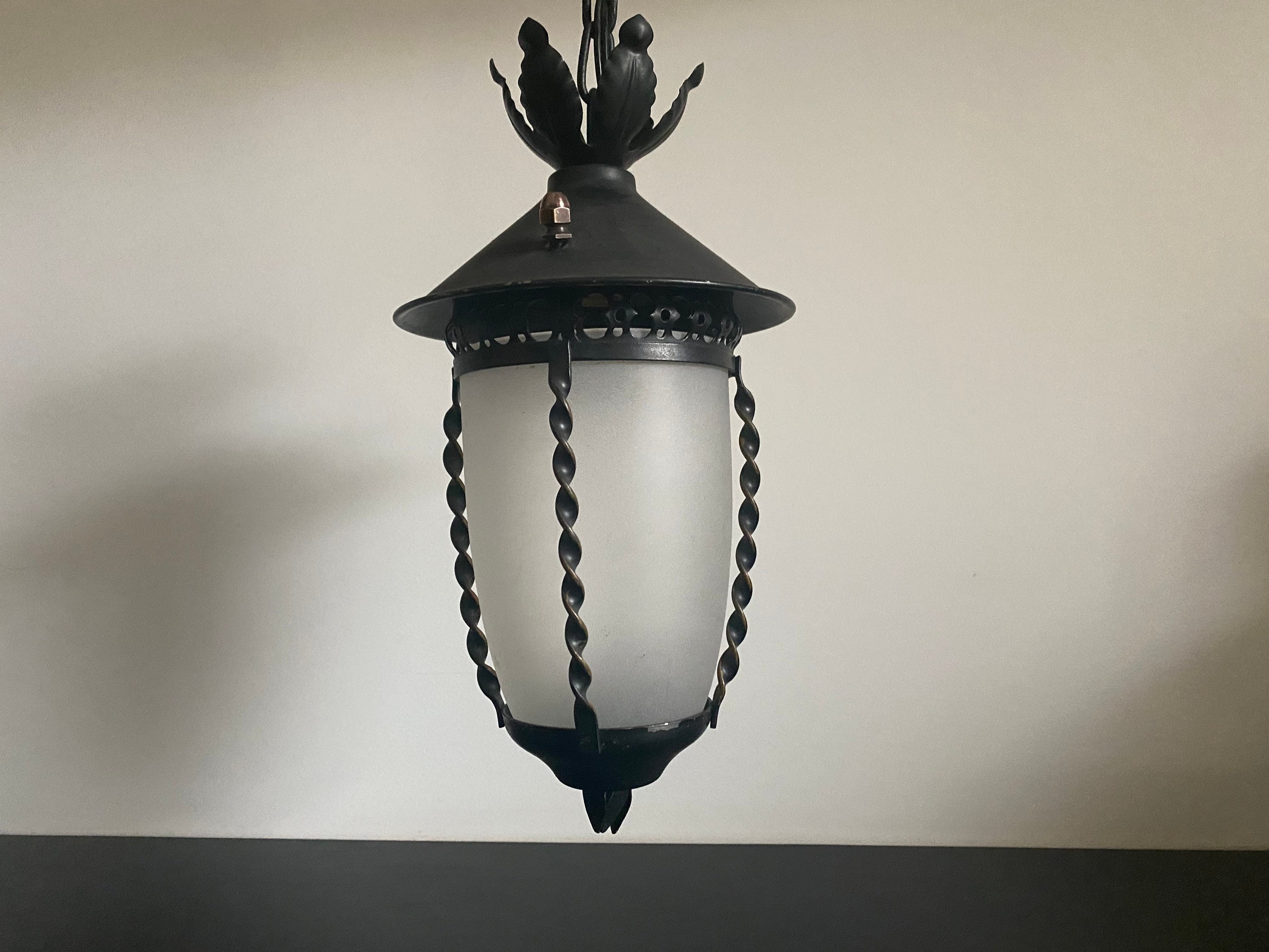 Lustre Lanterne en Fer Forgé et Opaline Lampe Vintage 1960 France Pendant Chandelier Steel & Opalin 