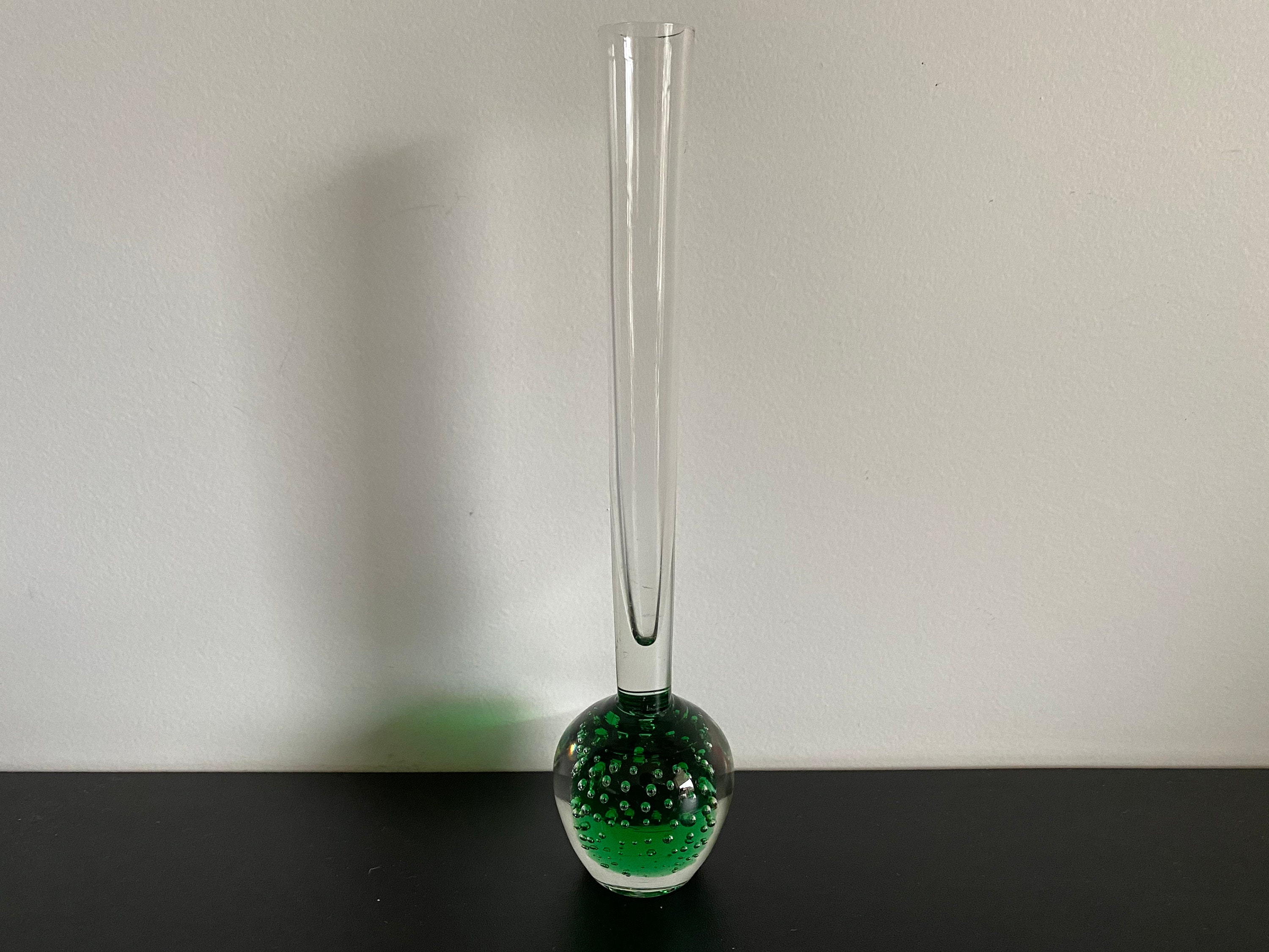 Vase en Verre Bullicante Vert Soliflore Vintage Années 1960 Green Glass Flower Pot Budvase
