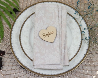 Tarjetas de lugar de madera personalizadas Nombres de lugares de boda personalizados Corazón de madera Nombre de lugar de madera Favores de la mesa Decoración de la mesa de la mesa
