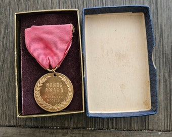 Vintage Honor Award for Monogram Models