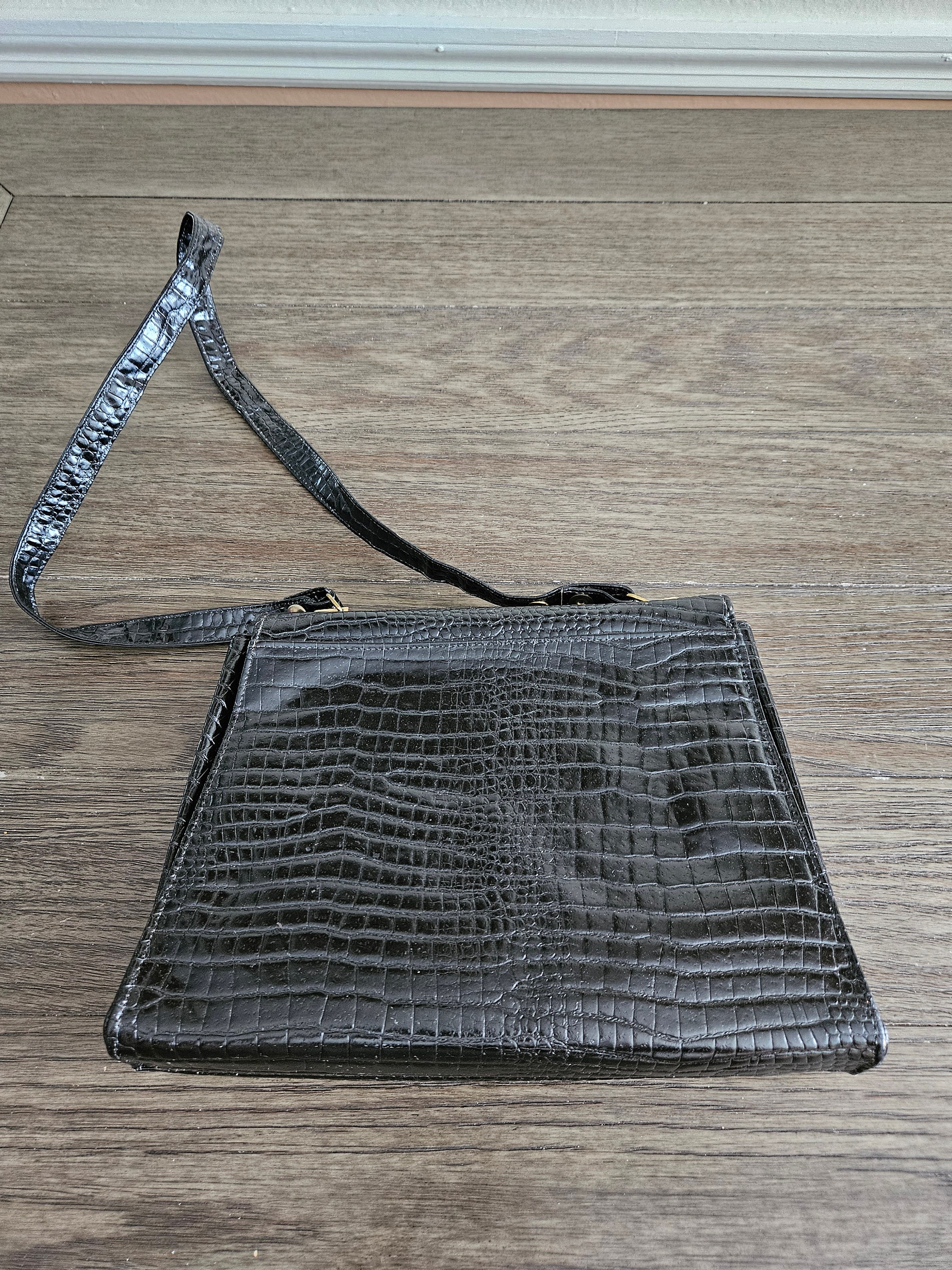 バッグ Vintage Black Faux Alligator Purse - Etsy
