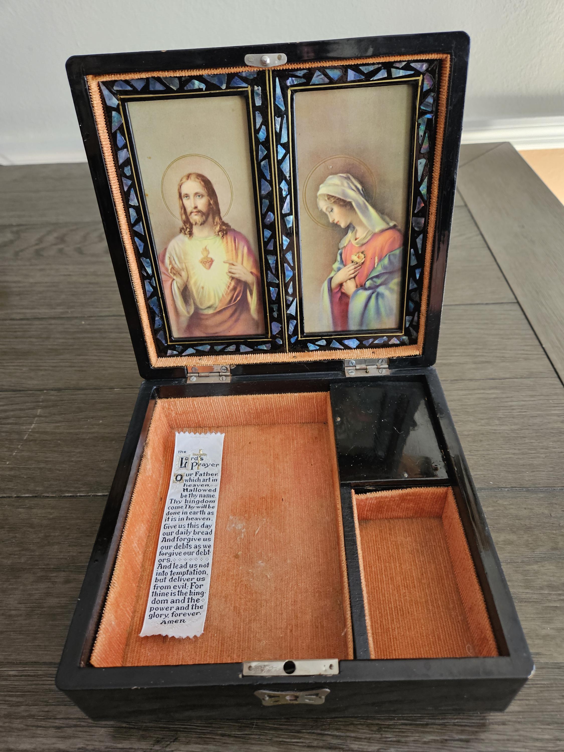 漆器 置時計 音楽ボックス付き Vintage Black Lacquered Jewelry/music Box With Crucifix on