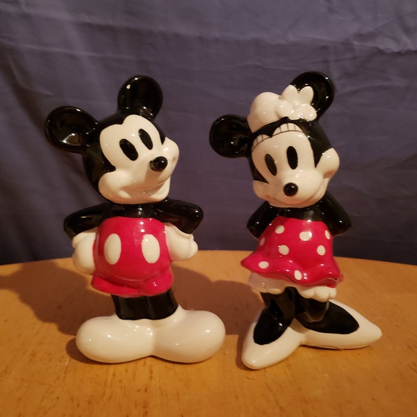 Mickey and Minnie Salt and Pepper Shakers - Etsy