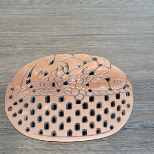 Vintage Basket of Fruit Trivet