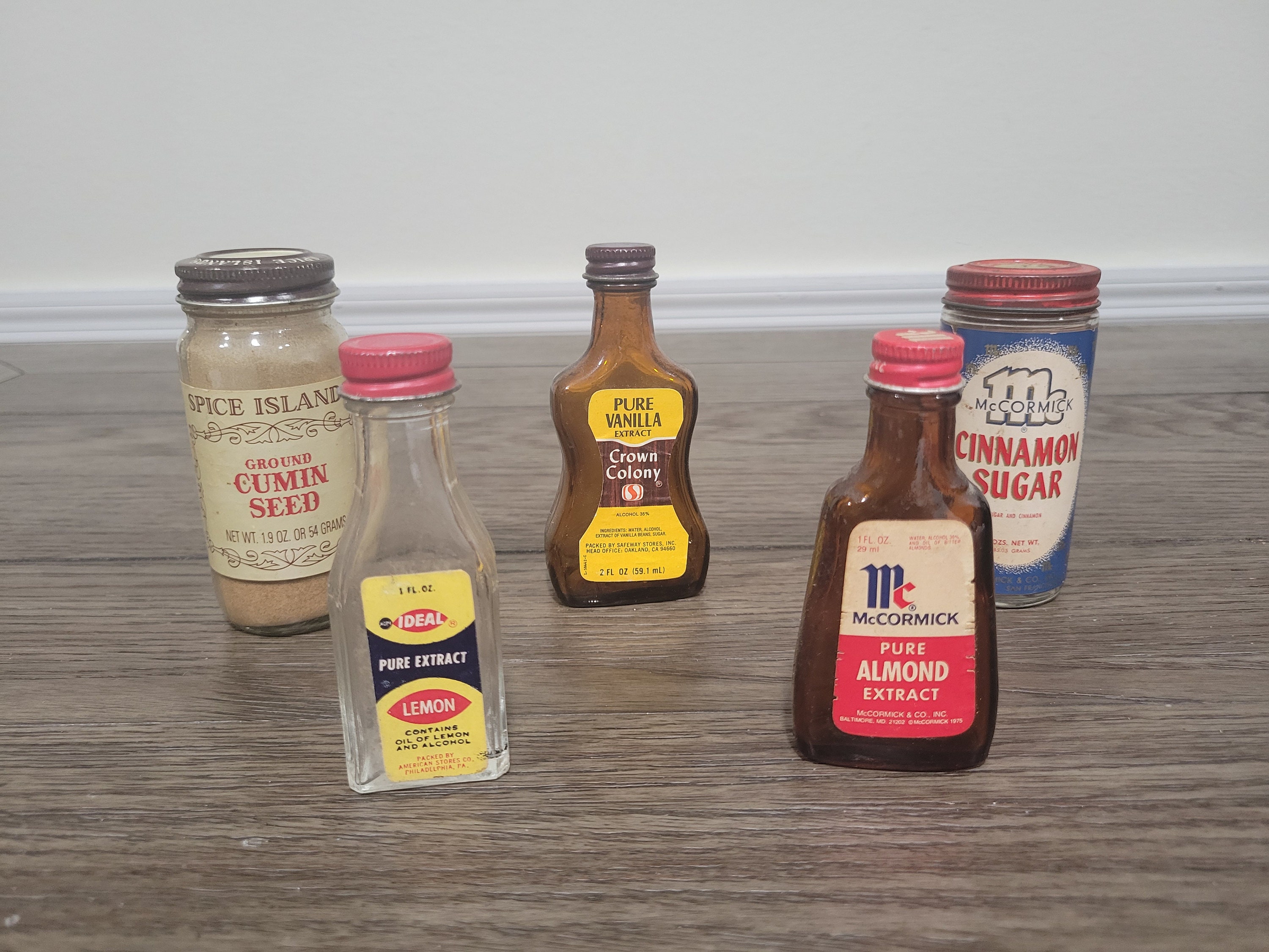 LOT 4 VTG McCormick Spice Glass Bottles Mint Green Labels & Lids