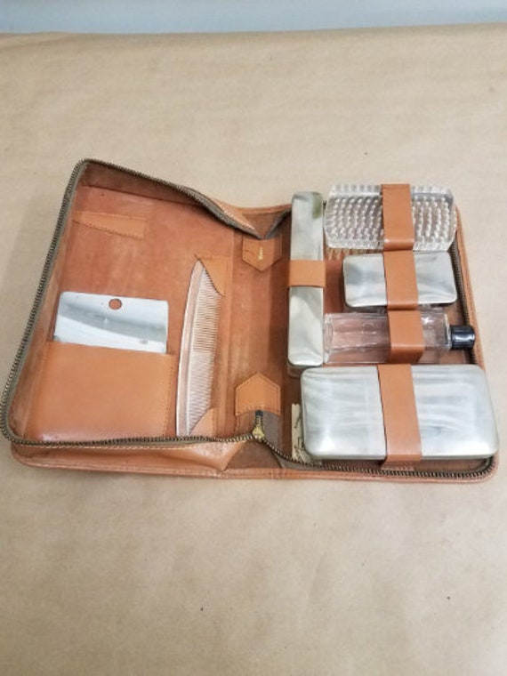 Vintage Mens 1960s Travel Grooming Set Cowhide Leather Case Accessories as Is - Israel