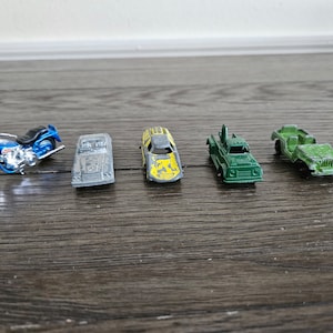 Vintage Set of 5 Metal Tootsie Toy, Metal Die Cast Trucks and Matchbox Harley Davidson