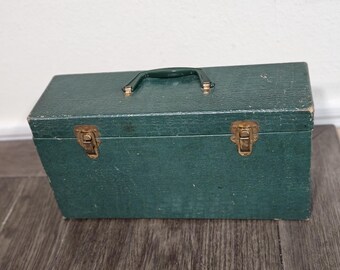 Vintage Green Double 45 RPM Record Holder/Box with Lucite Handle