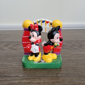 Saleiros e pimenteiros vintage da Minnie e do Mickey
