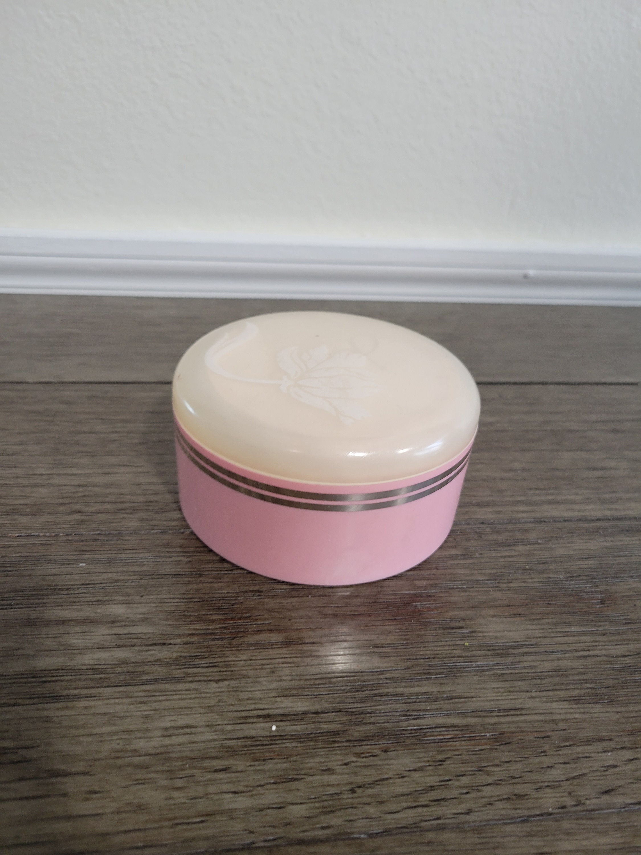 After-bath body powder box ,empty powder case powder puff