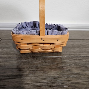Vintage Small 2000 Longaberger Basket with liner and protecter