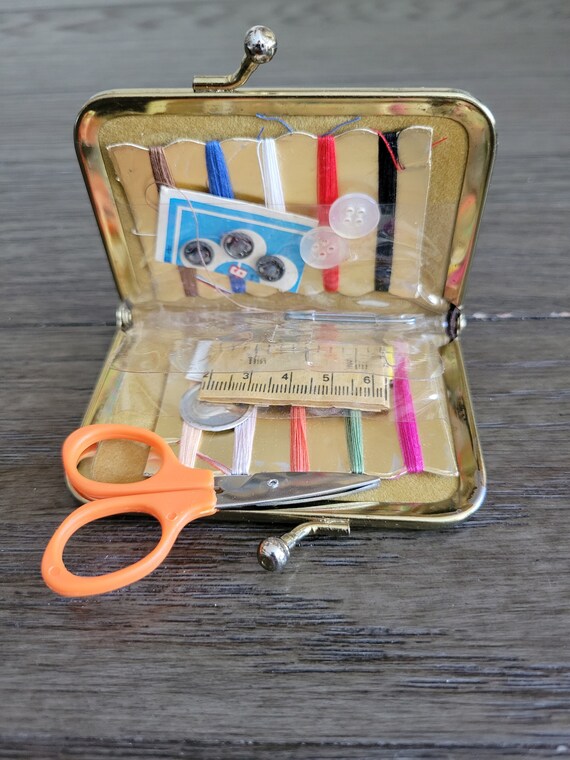 Vintage Small Sewing Kit 