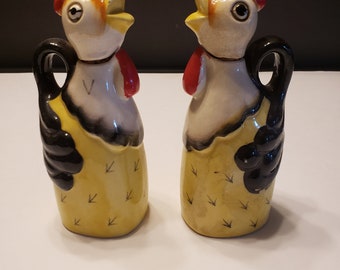 Vintage Ceramic Rooster Oil and Vinegar Set