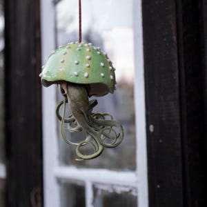 Charming Ceramic Jellyfish Hanging Planter for Air Plants - Unique Home Decor
