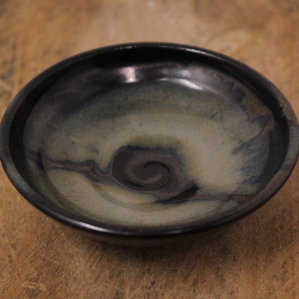 Lisa Pottery - Trinket Dish / Ring Dish - Swirl Design