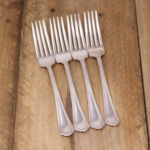 Set of 4 Puritan 1912 International S. Co. Dinner Forks