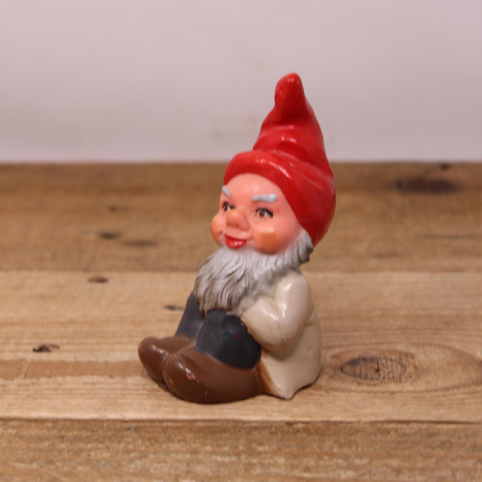 Vintage Heissner Plastic Gnome / Dwarf - 905 - Sitting Gnome