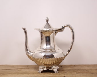 Wm. A. Rogers - Old English Reproduction 9276 - Silver-Plate Coffee Pot